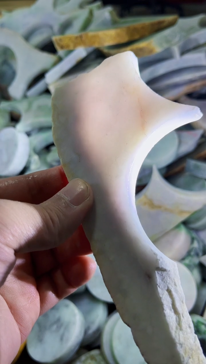 【闪购商品】翡翠挂件未镶嵌A货康壹385