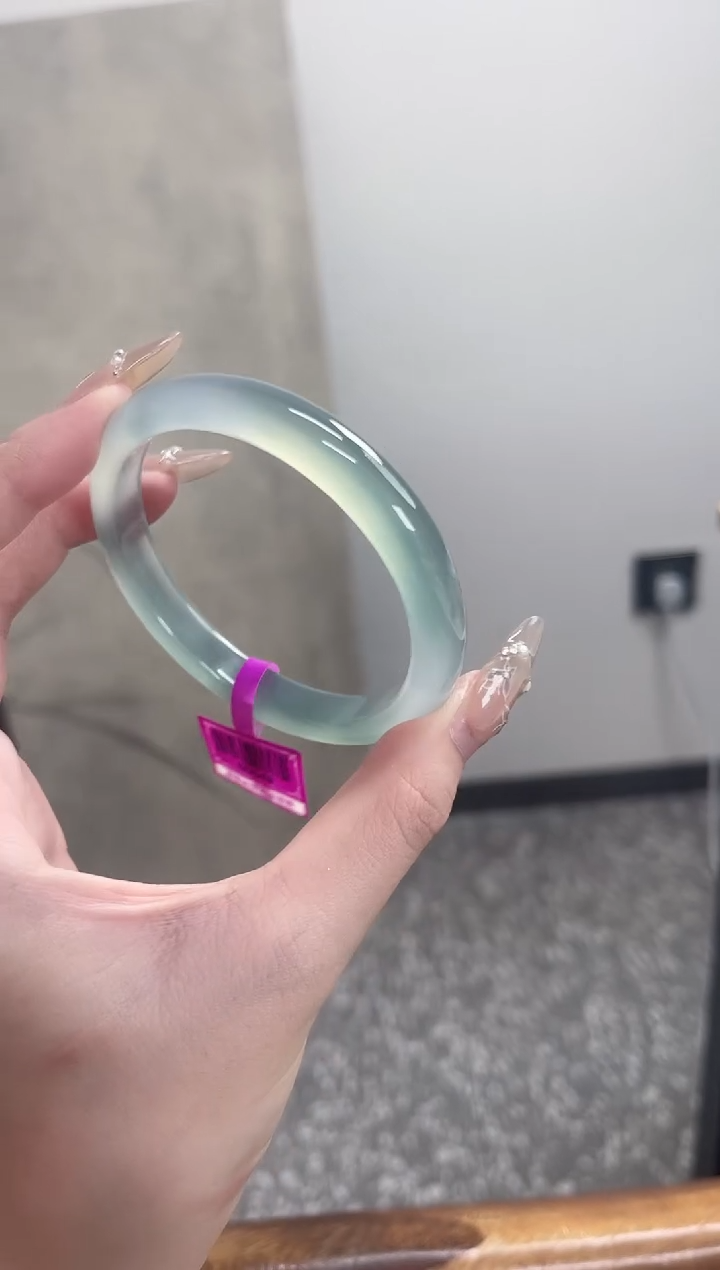 【闪购商品】玛瑙/玉髓手镯未镶嵌60圈 需要包容