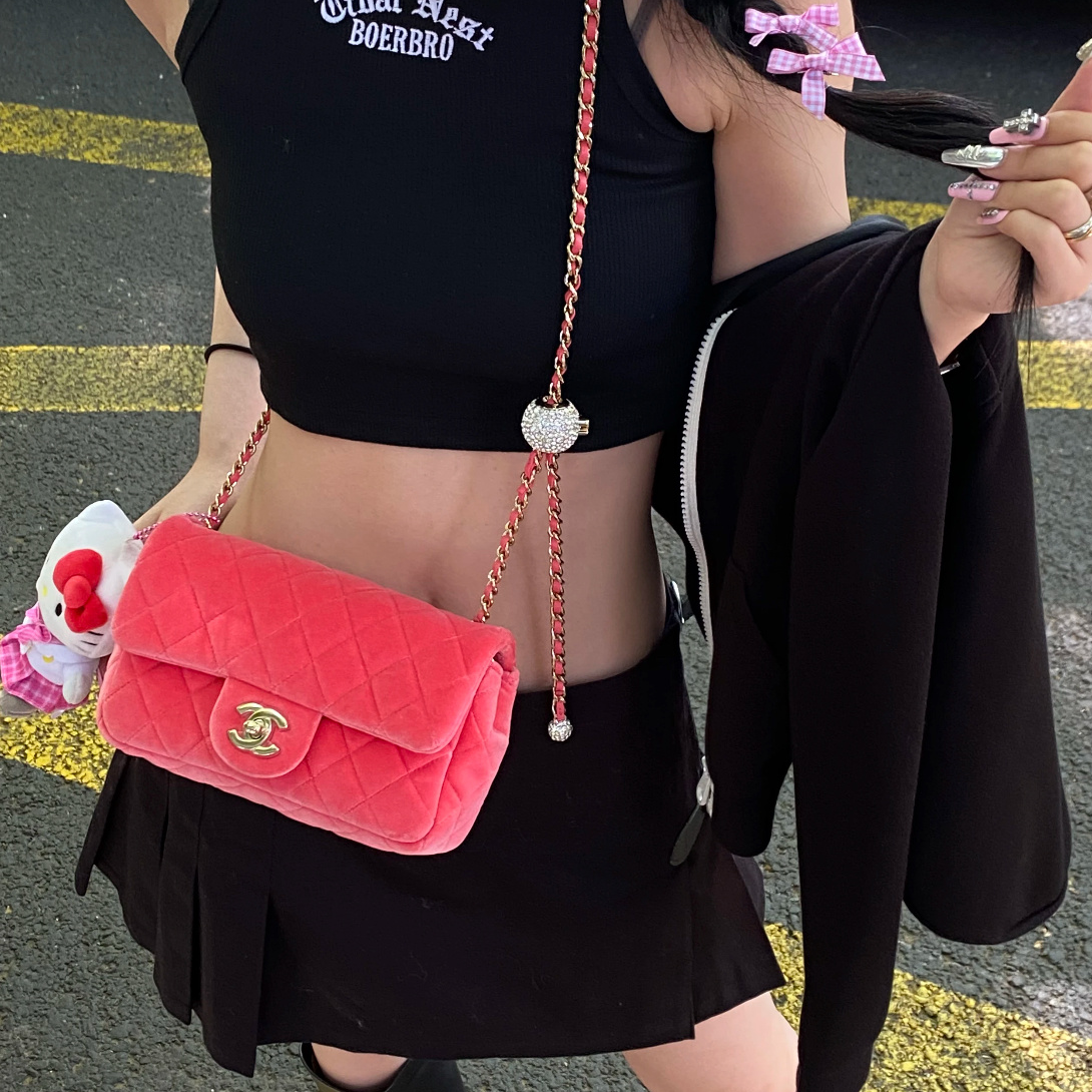 99新 Chanel/香奈儿 7姐专场/熔岩橙天鹅绒 水钻球CF大mini  30开