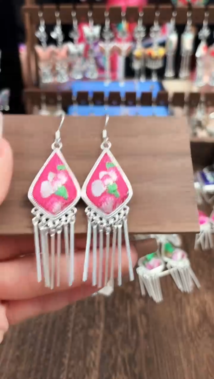 织绣非遗彩云南阁老绣饰品155