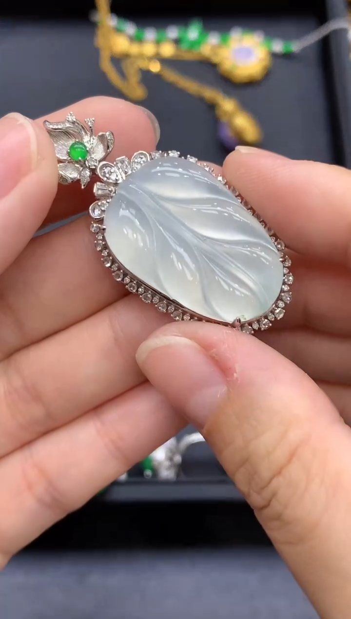 颈饰18K金镶嵌翡翠720-中国好珍宝