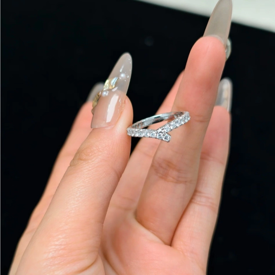 99新 Harry Winston/海瑞温斯顿 小花6珊 V形排钻18k白金戒指55号