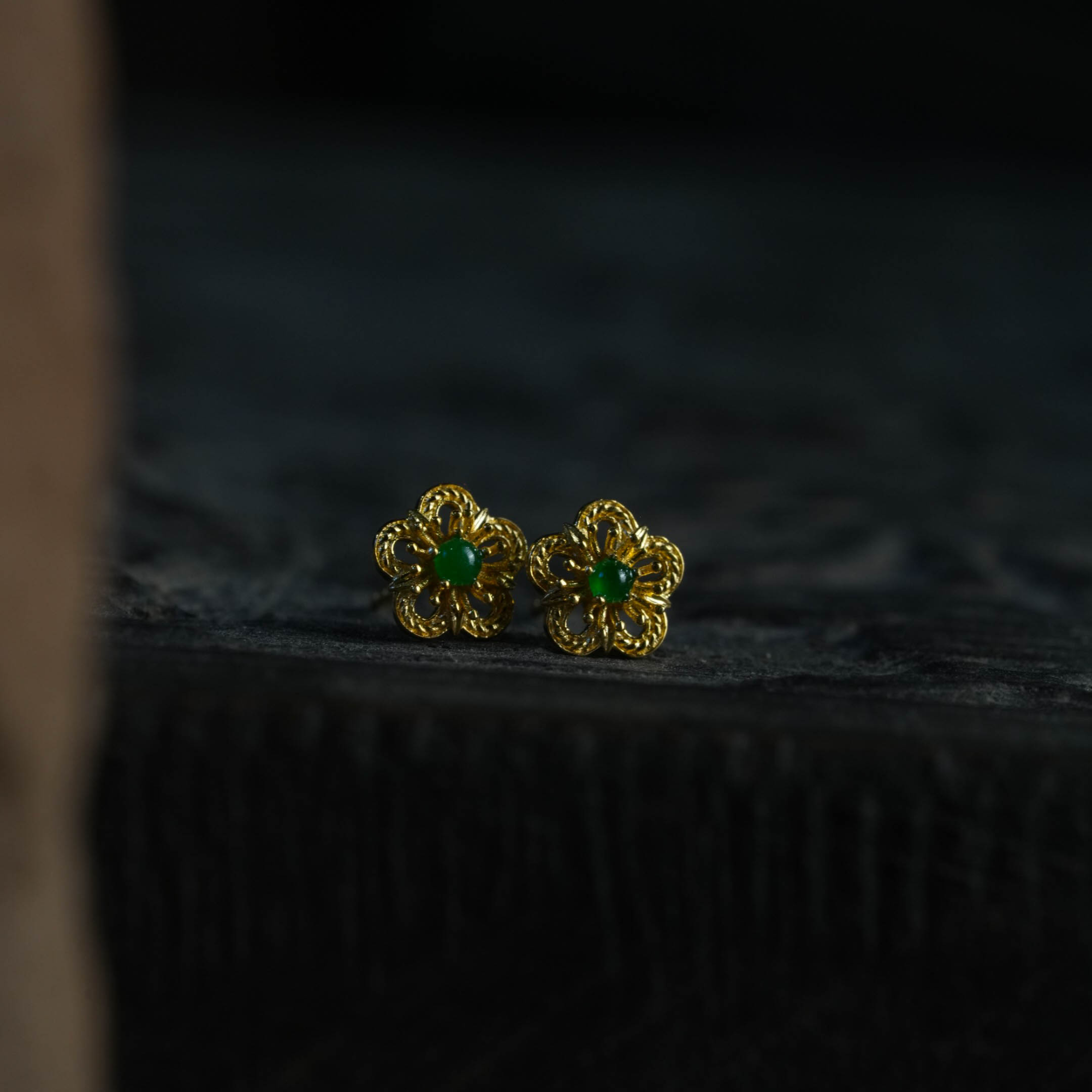 【金穗】复古花卉阳绿翡翠18k耳钉