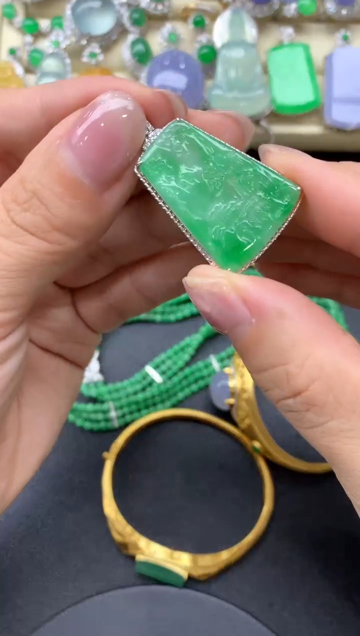 【闪购商品】翡翠颈饰18K金镶嵌275中国好珍宝