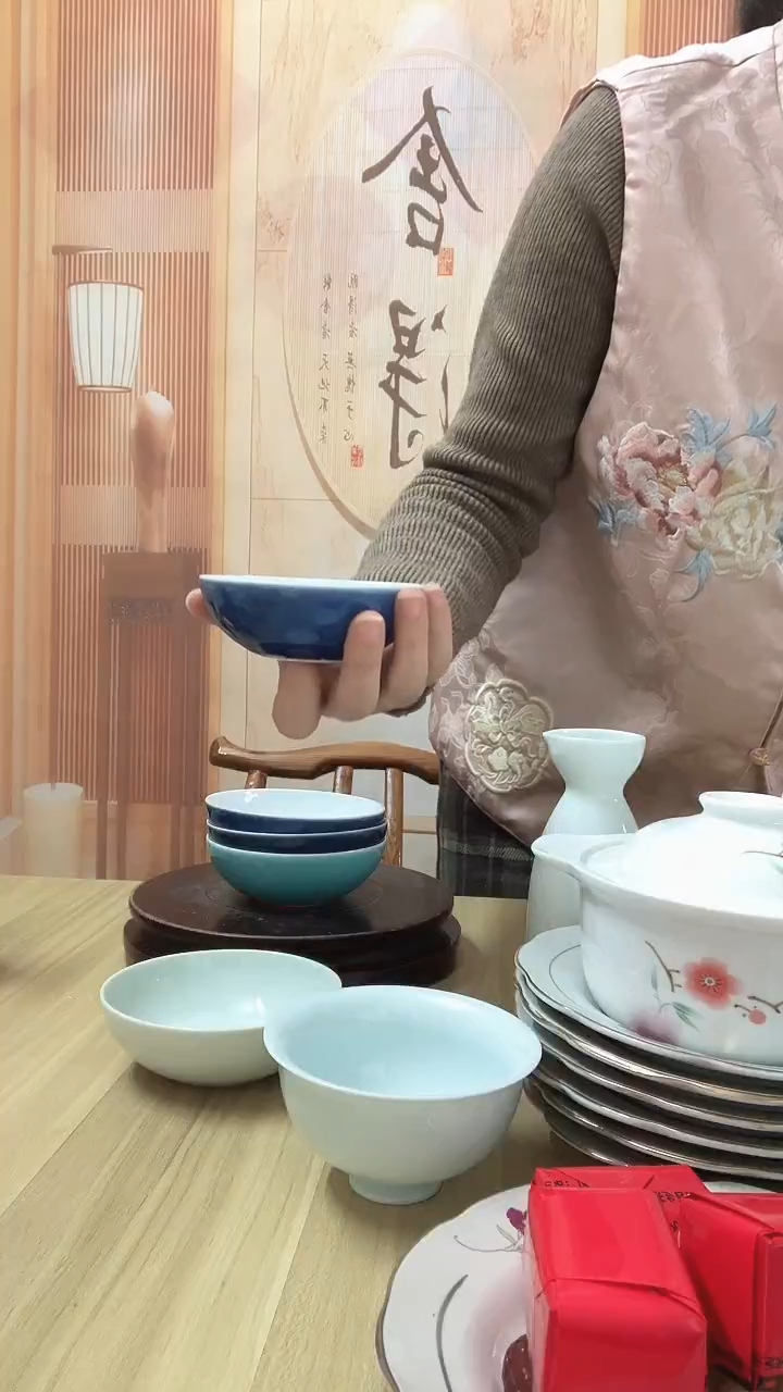 单色釉普洱杯一个（颜色随机）