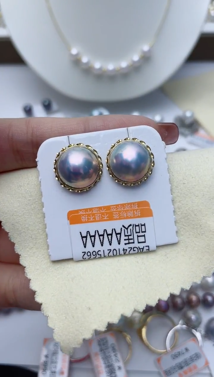 【闪购商品】拼合珍珠（马贝珠）耳饰18K金镶嵌W83