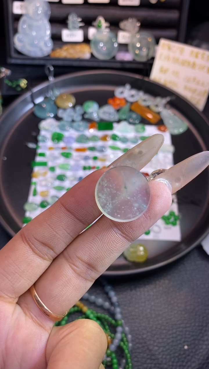 【闪购商品】翡翠挂件未镶嵌牌