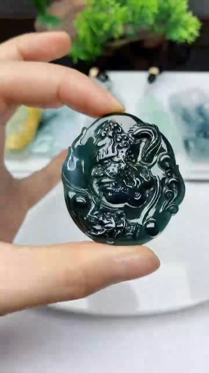 【闪购商品】翡翠颈饰未镶嵌        