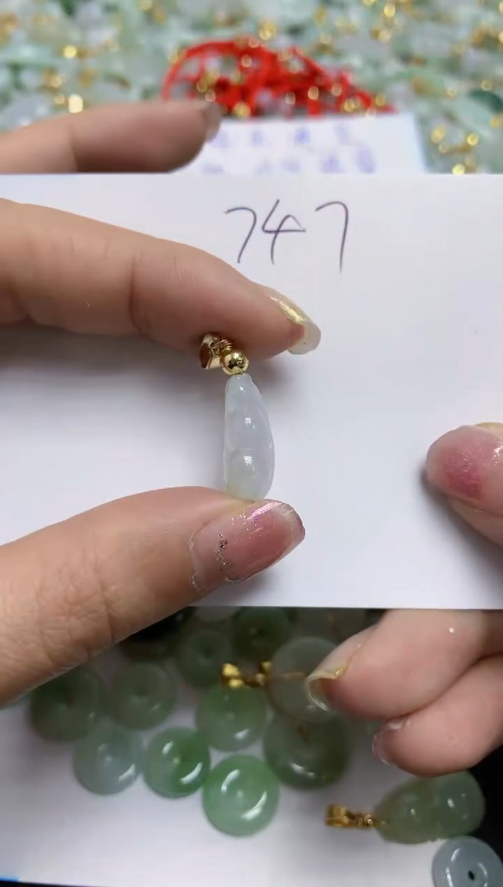 【闪购商品】翡翠颈饰合金天然翡翠A货