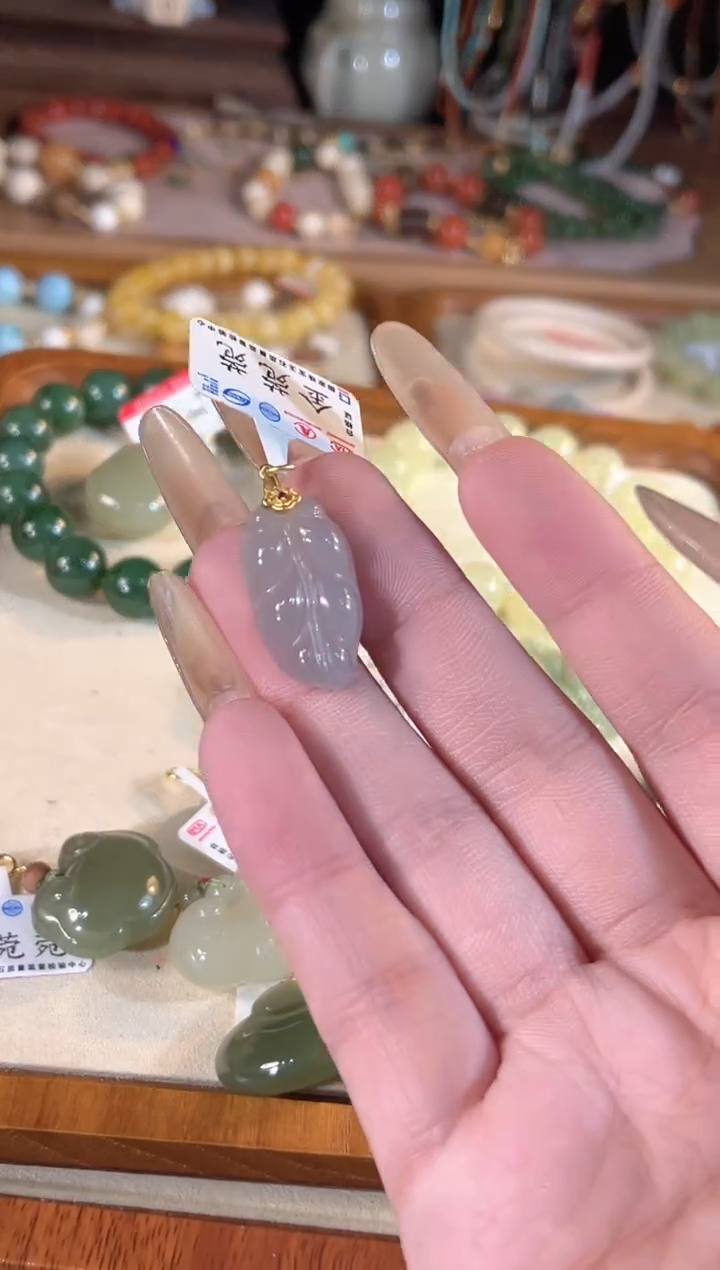 【闪购商品】和田玉吊坠(不含链)银S925镶嵌多样性发货其一