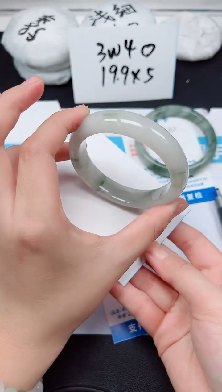 【闪购商品】石英质玉手镯未镶嵌G333-56.5