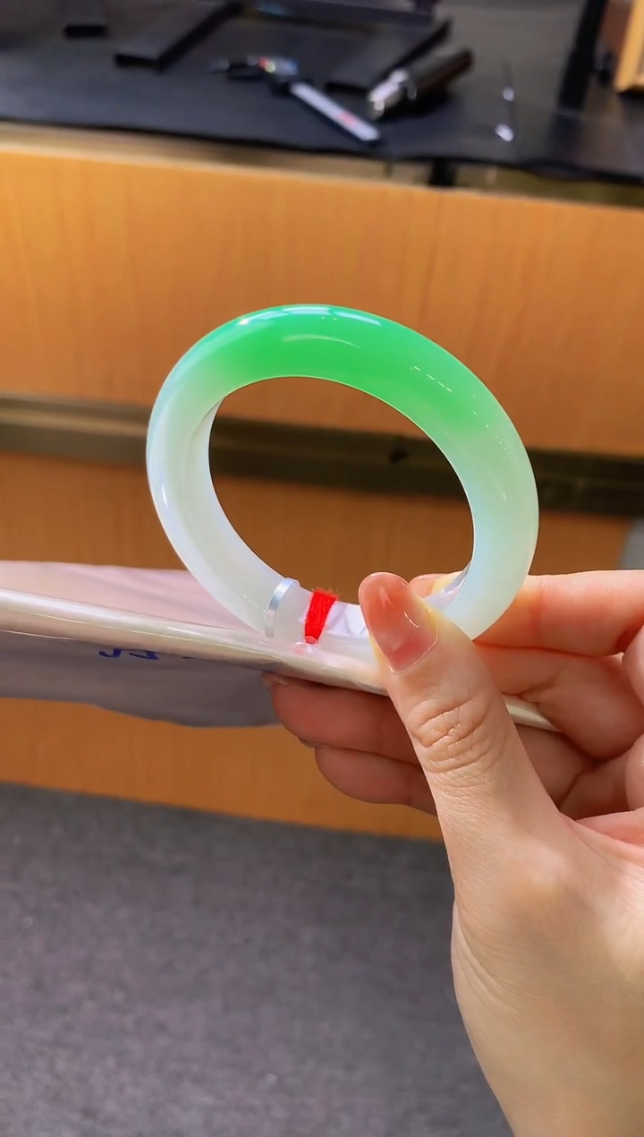 未镶嵌手镯翡翠-C75 圈口 55全款37万 定金2万