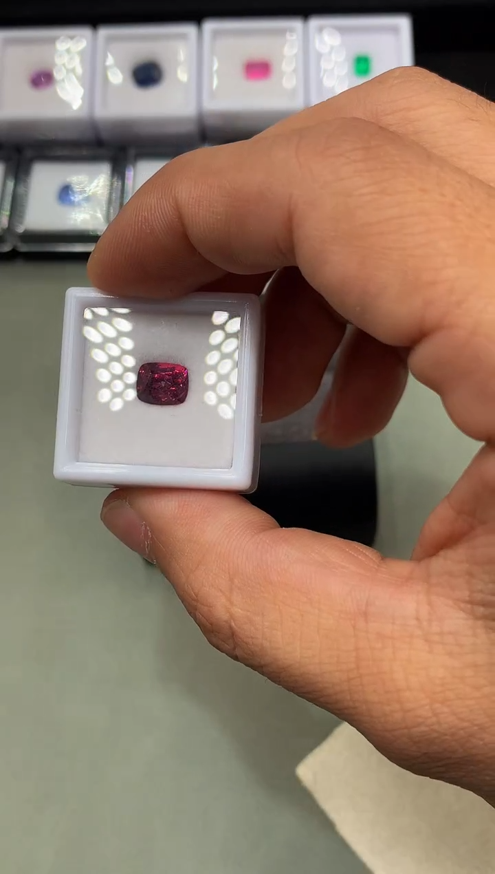 【闪购商品】定制尖晶石裸石未镶嵌枕型 蔷薇色调尖晶石 2.08ct