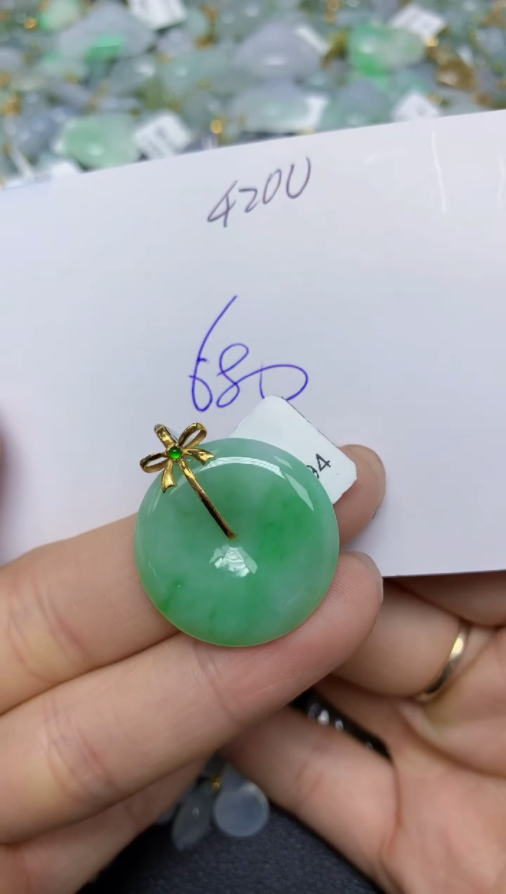 【闪购商品】翡翠挂件18K金镶嵌 天然翡翠A货