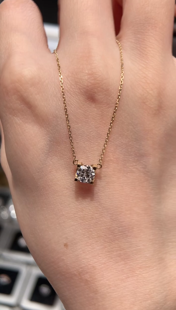实验室培育钻石18K金镶嵌颈饰牛头项链 0.5ct k黄