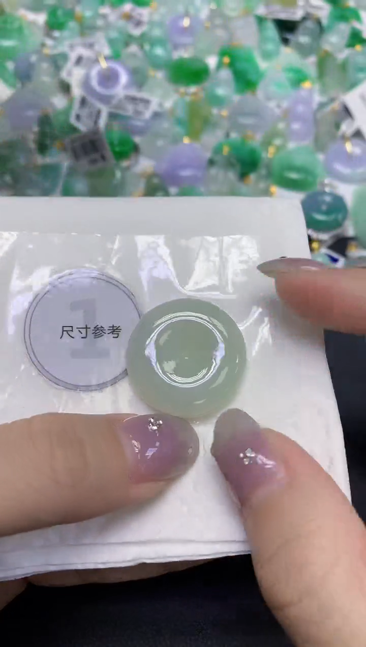 颈饰未镶嵌翡翠天然缅甸翡翠A货百元以上9元证书费自理