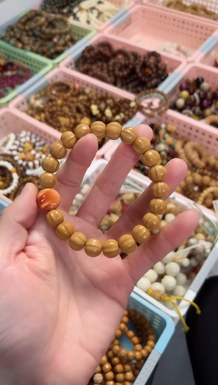 【闪购商品】菩提根/象牙果手串猴头鲨鱼背 万宝