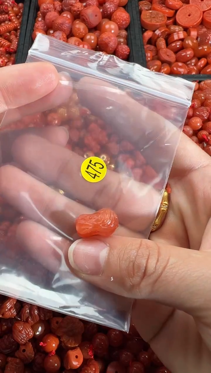 【闪购商品】南红玛瑙颈饰未镶嵌1