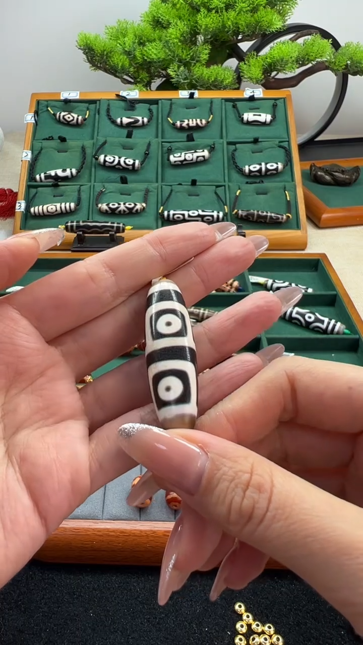 玛瑙/玉髓（覆膜）颈饰未镶嵌蟢****゛143.