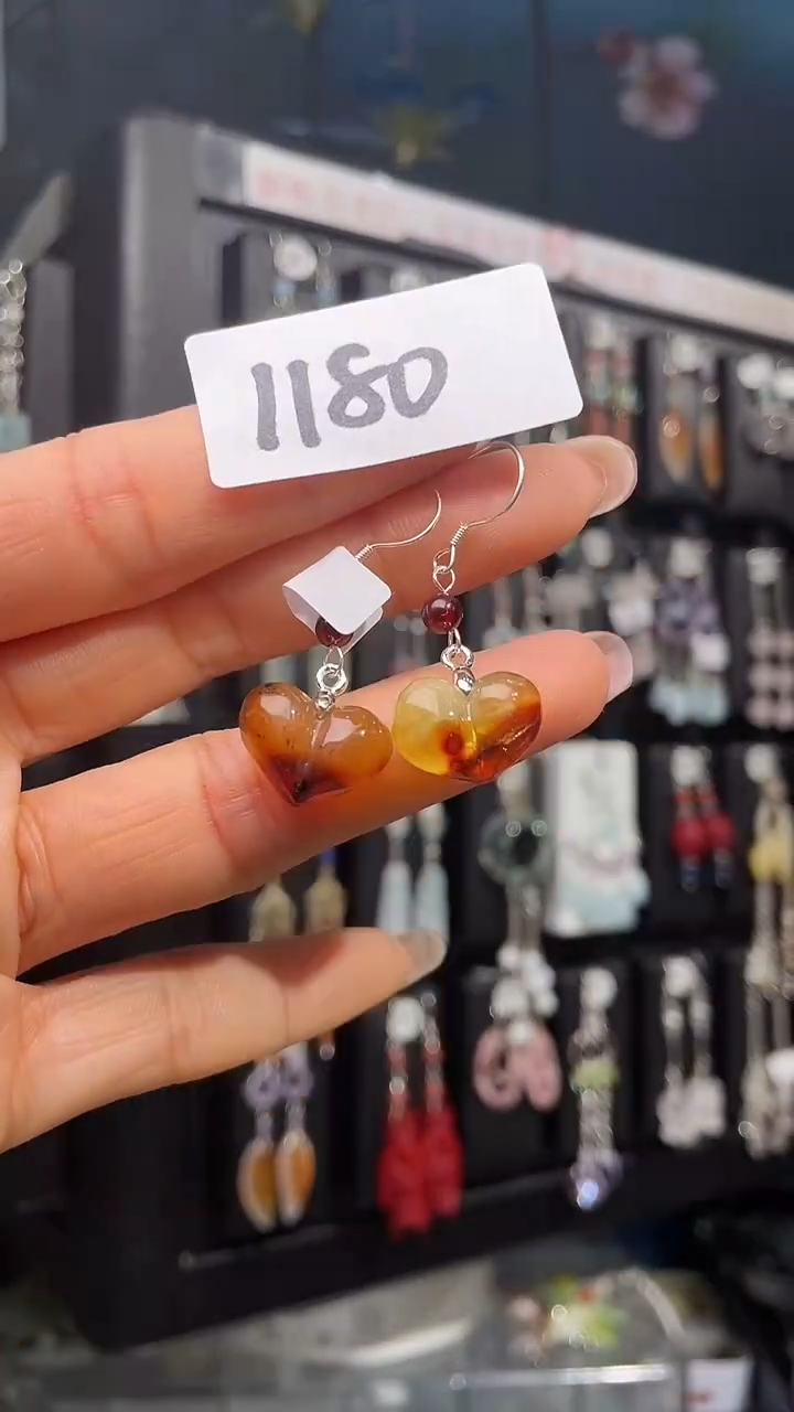 蜜蜡未镶嵌耳饰喜欢拍