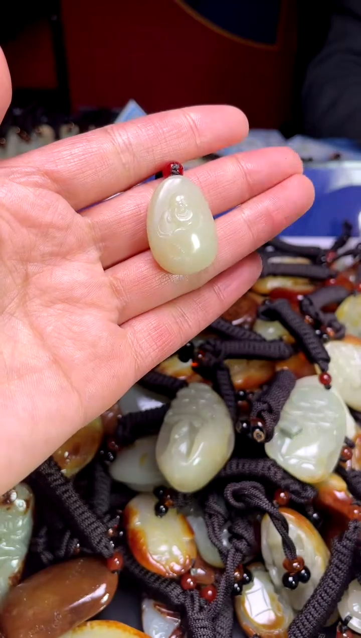 【闪购商品】和田玉颈饰未镶嵌1