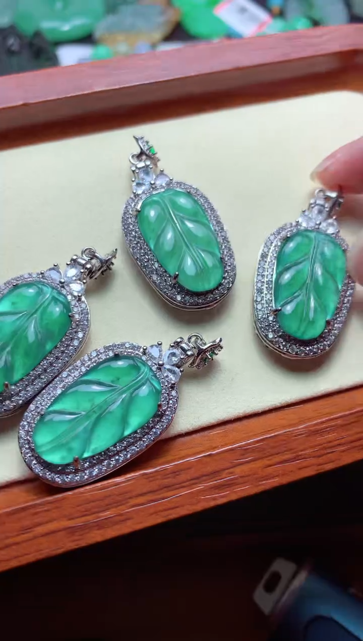 【闪购商品】翡翠颈饰未镶嵌多样性发货 发其一 天然翡翠