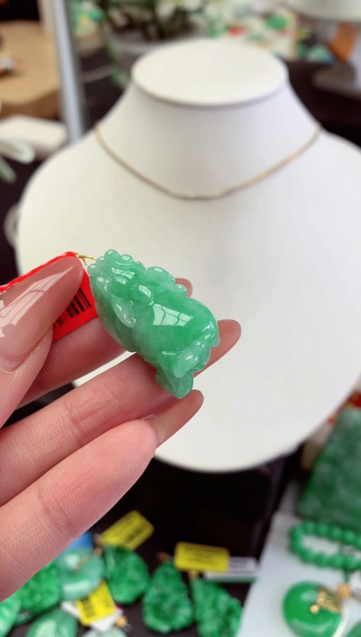 【闪购商品】翡翠吊坠(不含链)18K金镶嵌挂件