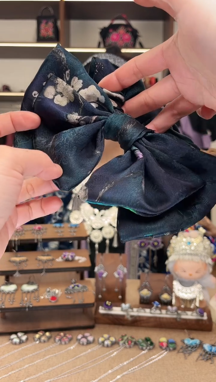 织绣A28黔东南苗族刺绣