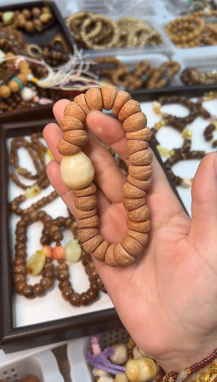 手串凤眼菩提卡16mm左右  单圈