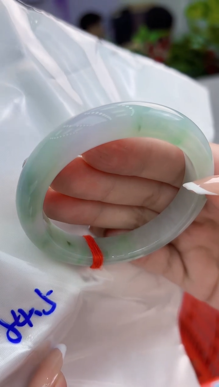 【闪购商品】翡翠手镯未镶嵌翡翠手镯