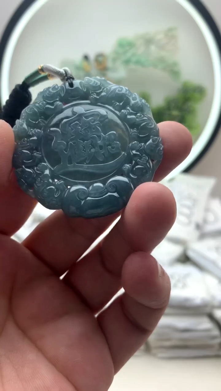 颈饰未镶嵌翡翠招财进宝
