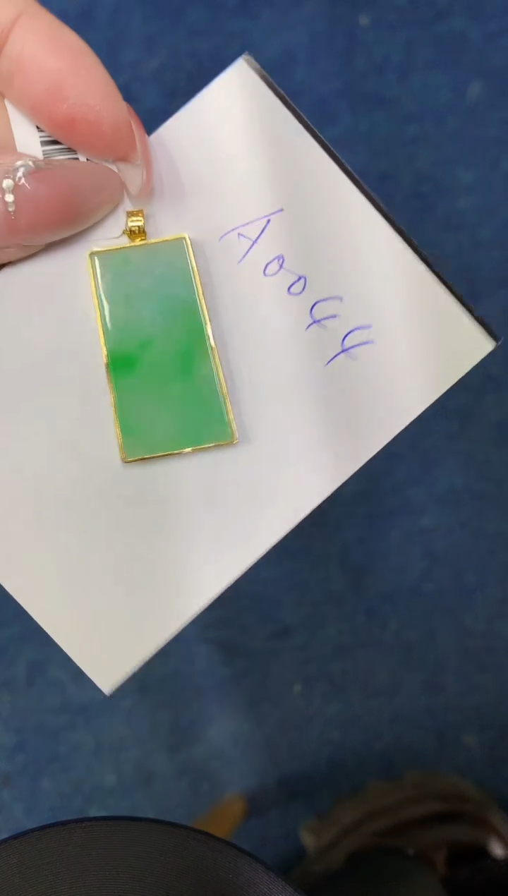 【闪购商品】翡翠颈饰18K金镶嵌00000000000