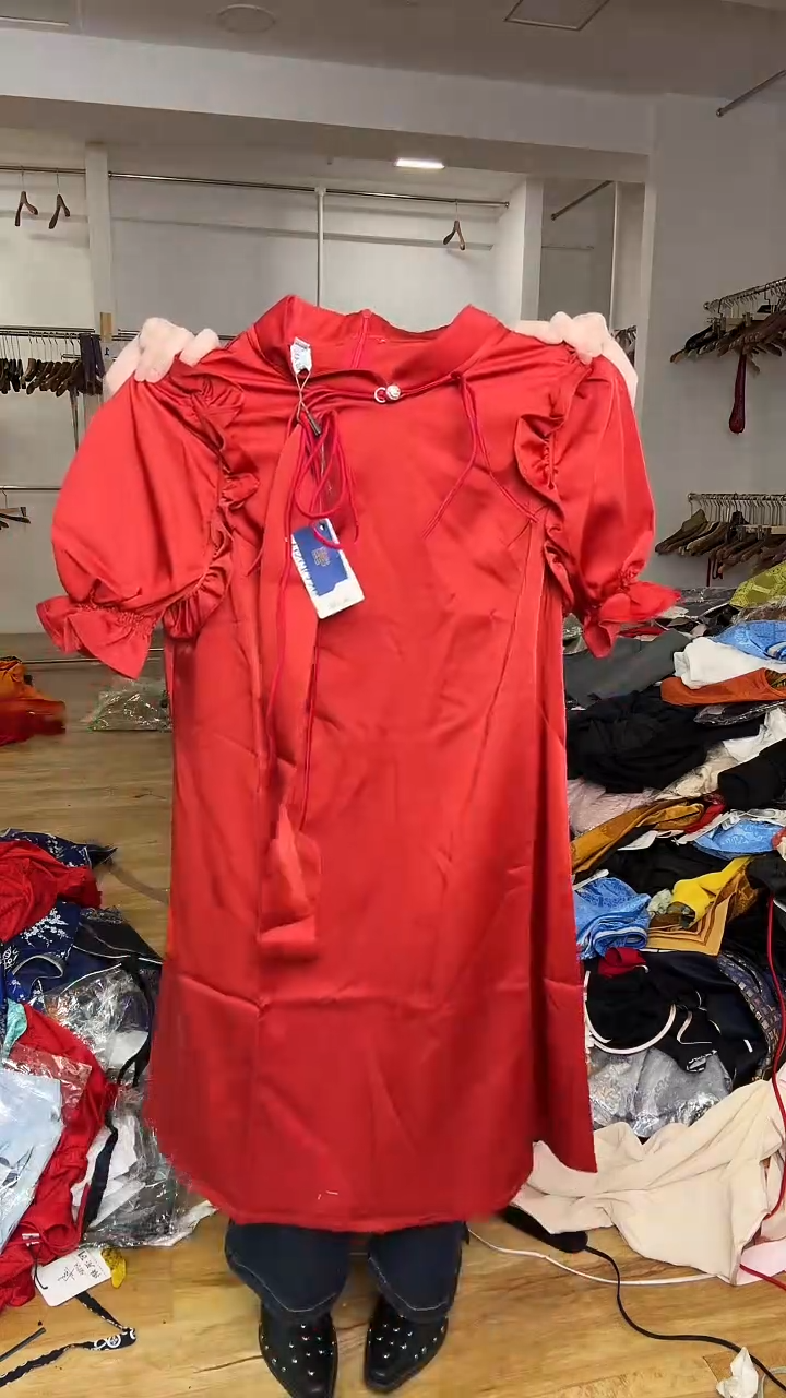 M码       90-105斤  裙子