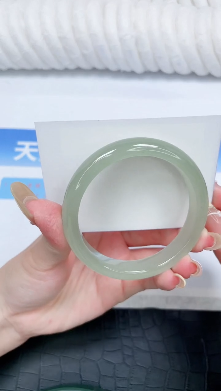 石英质玉手镯未镶嵌104-55.2