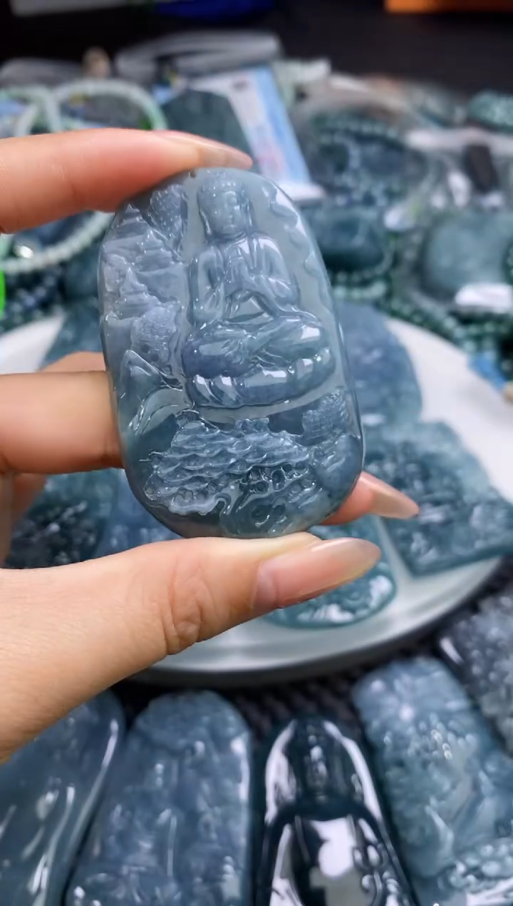 【闪购商品】翡翠颈饰未镶嵌          