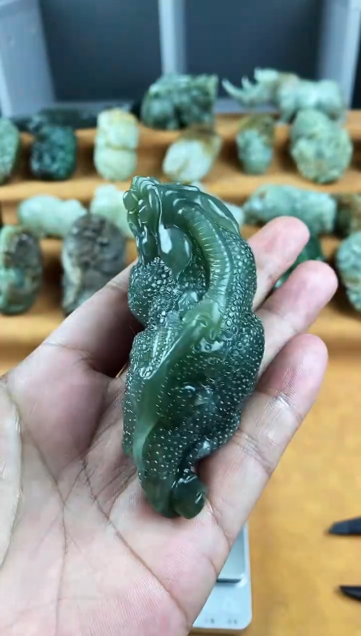 未镶嵌和田玉把件1