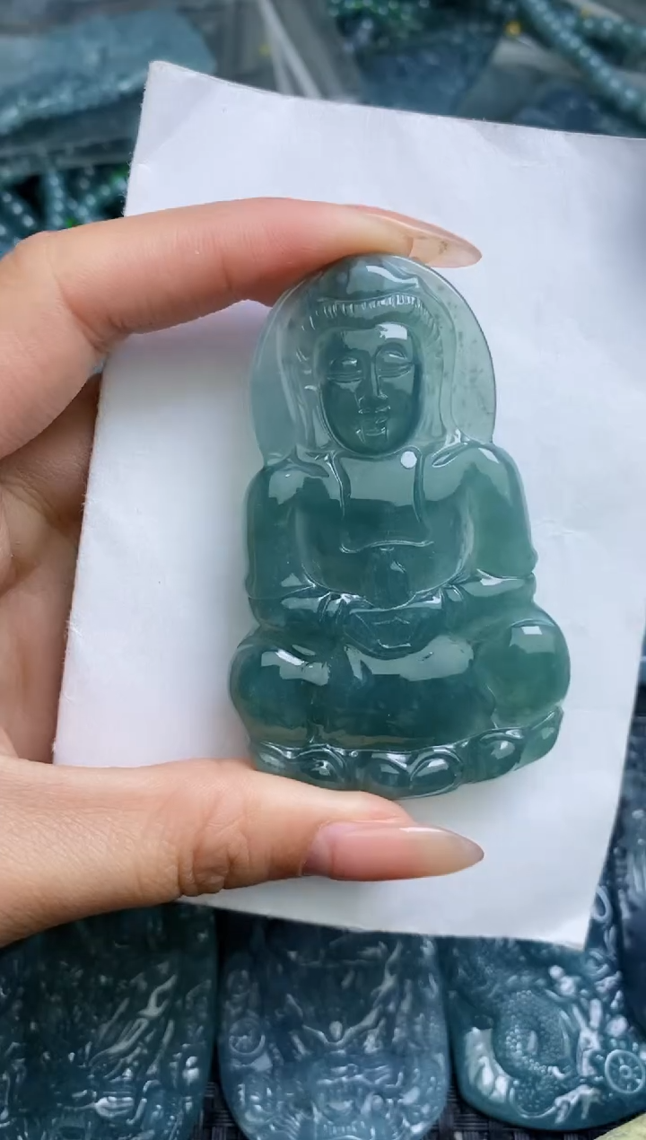 【闪购商品】翡翠颈饰未镶嵌          