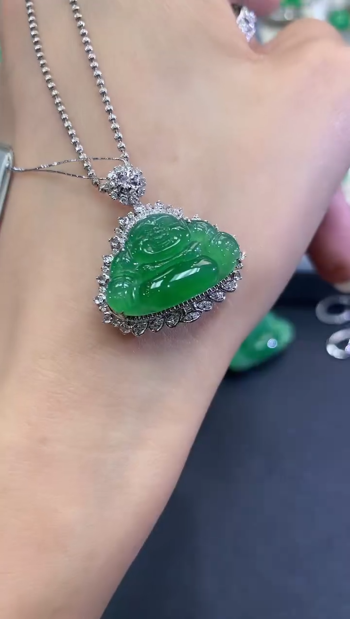 【闪购商品】翡翠吊坠(不含链)18K金镶嵌q86