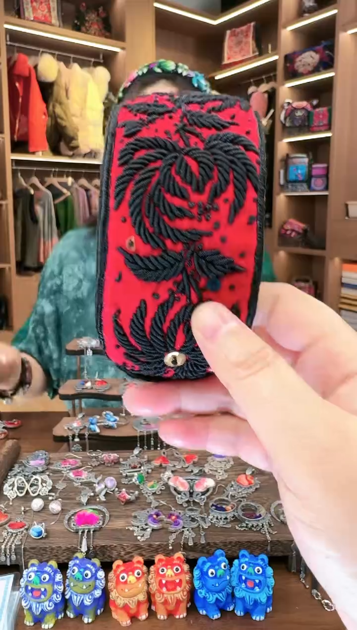 【闪购商品】织绣L603黔东南苗族刺绣