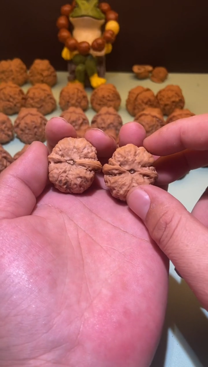 【闪购商品】文玩核桃吊坠山海核饰蛤蟆头35  345