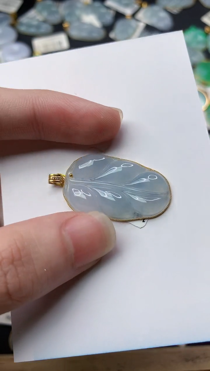 【闪购商品】翡翠颈饰18K金镶嵌91..........