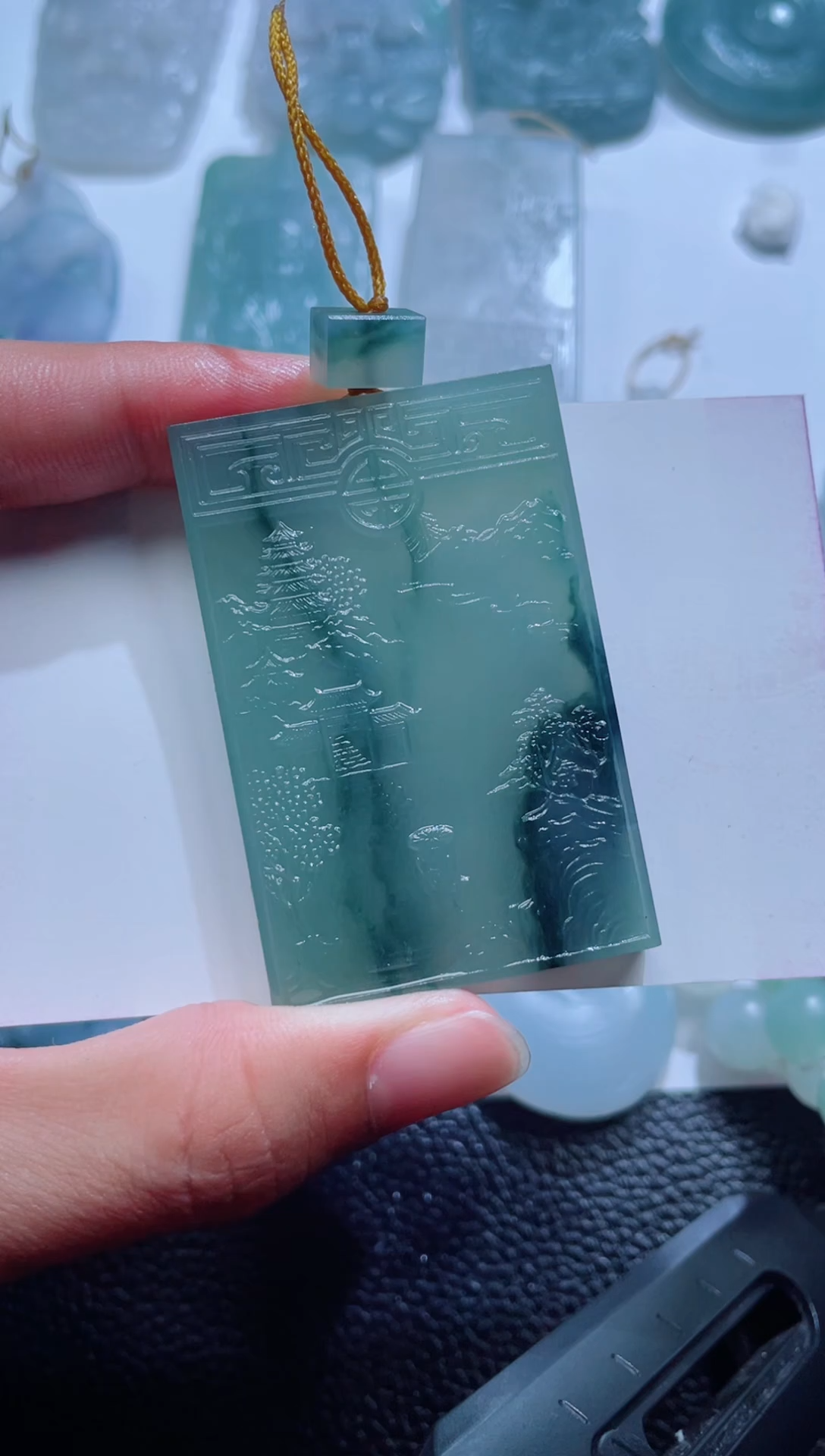 未镶嵌定制翡翠思**飞店铺名称 玉见珠宝翡翠甄选