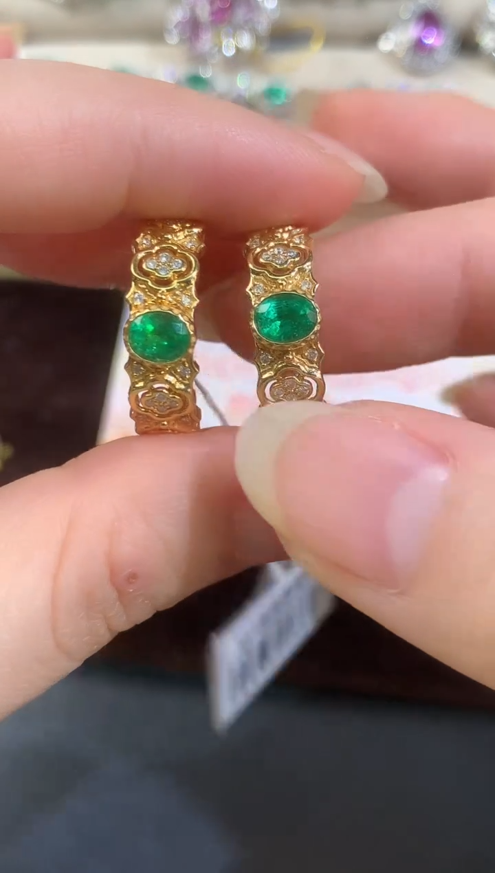 18K金镶嵌戒指祖母绿多样性发其一D235|4800