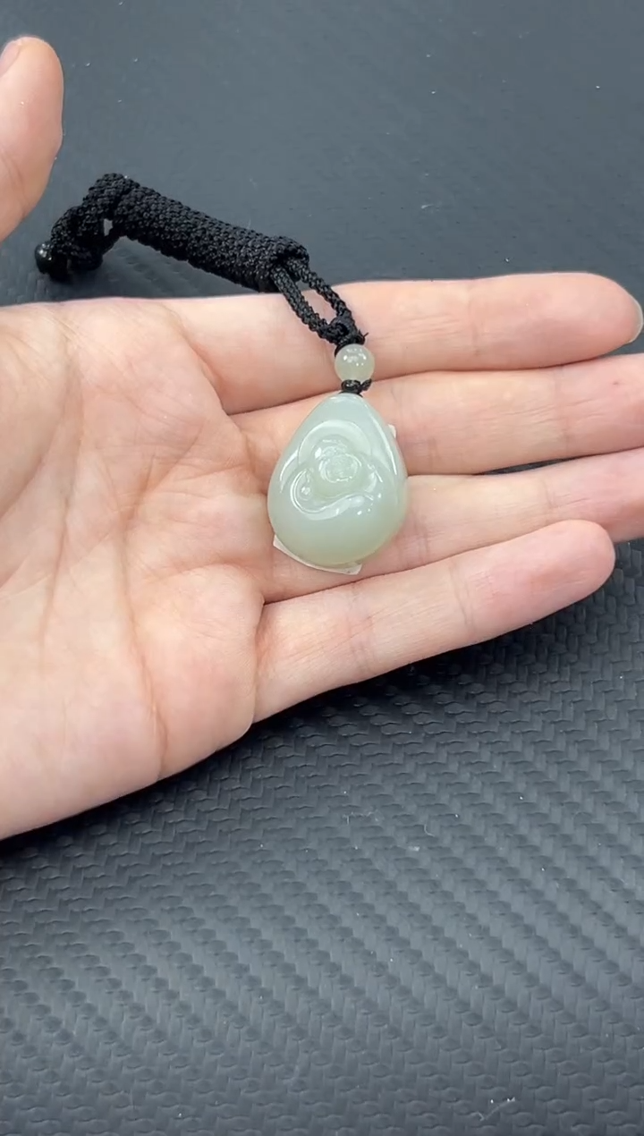 【闪购商品】和田玉吊坠(赠链)未镶嵌且末微色差近矿吊坠