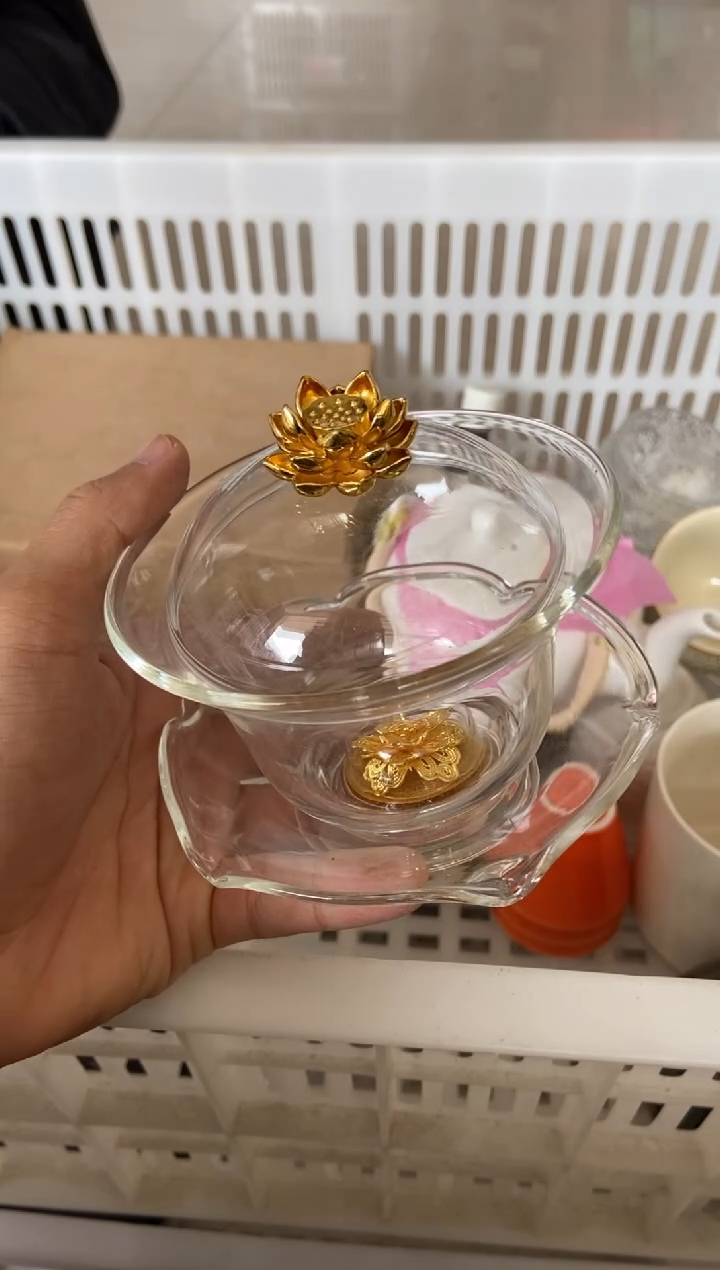 杯无运费险有瑕疵的摄影的产品有使用过的痕迹有点脏介意勿拍