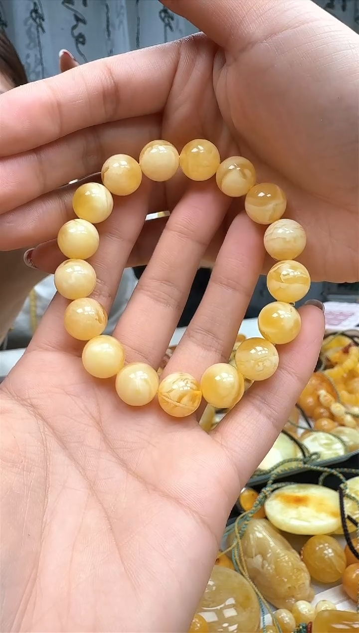 【闪购商品】琥珀裸石未镶嵌手串
