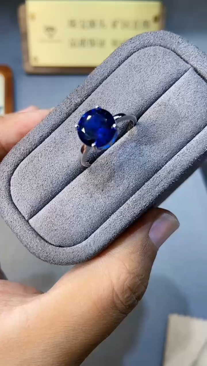 蓝宝石戒指银S925镶嵌............
