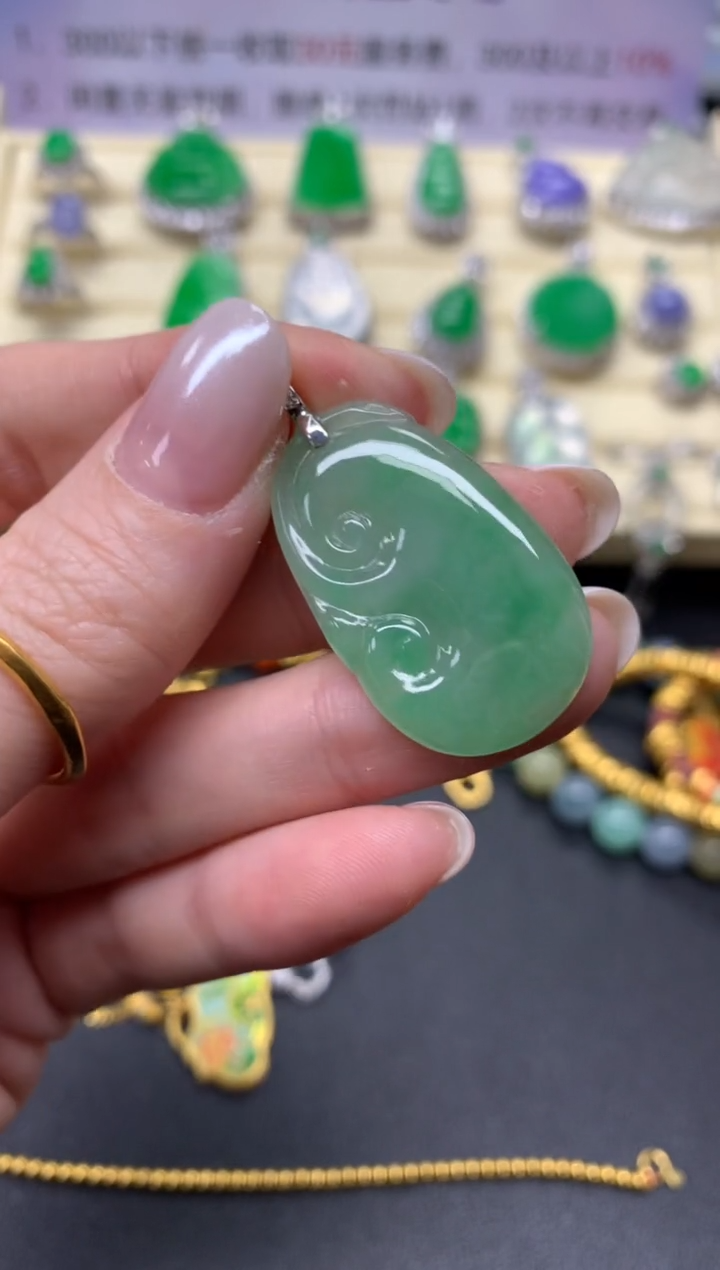 【闪购商品】翡翠吊坠(不含链)18K金镶嵌吊坠|1800+180