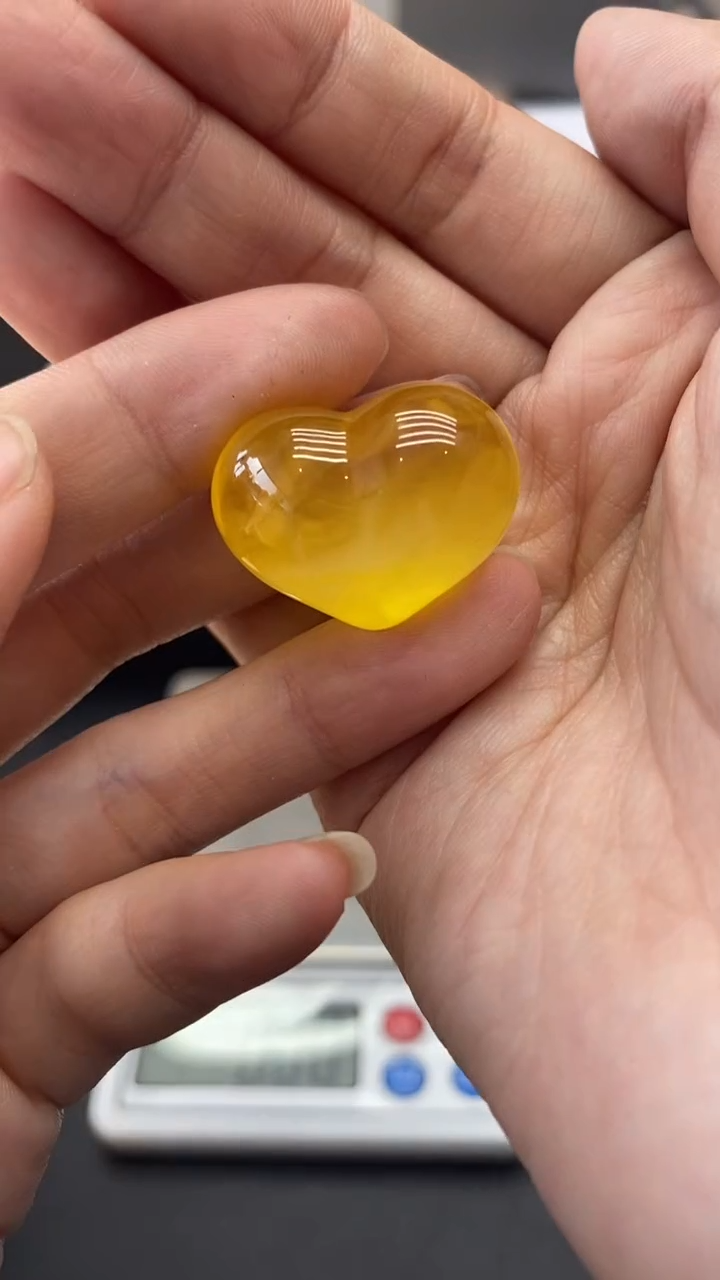 琥珀未镶嵌珠宝奇石2113