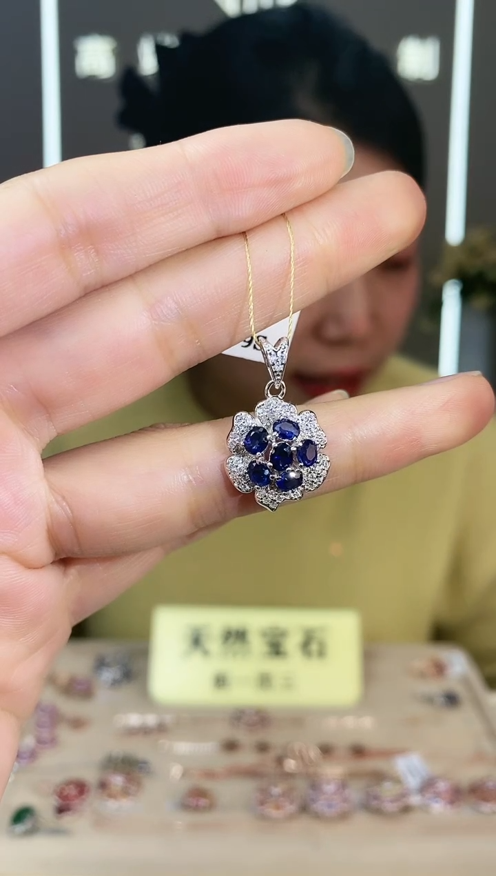 【闪购商品】蓝宝石颈饰银S925镶嵌颈饰